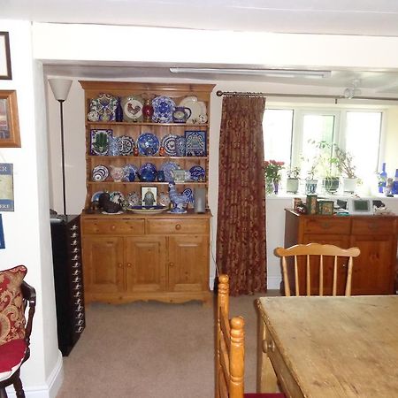 Lodge House B&B Buckland St Mary Kültér fotó